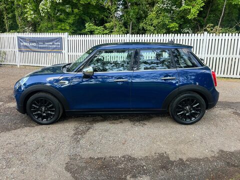 Mini Hatch COOPER 15