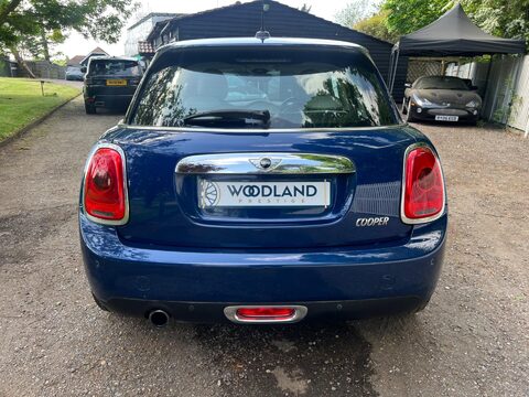 Mini Hatch COOPER 16
