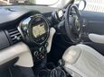Mini Hatch COOPER 28