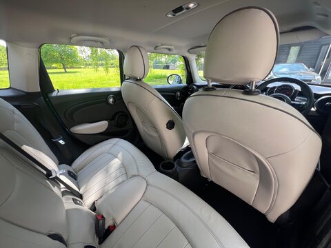 Mini Hatch COOPER 33