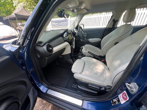 Mini Hatch COOPER 47