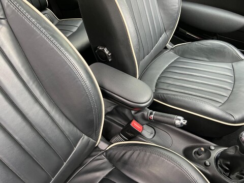 Mini Hatch COOPER 29