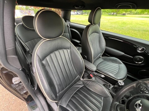 Mini Hatch COOPER 30