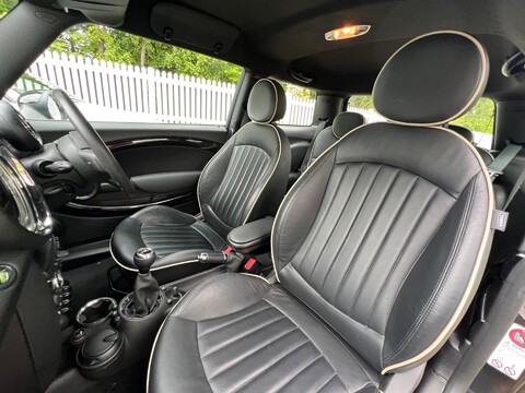 Mini Hatch COOPER 43