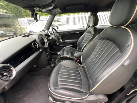 Mini Hatch COOPER 44