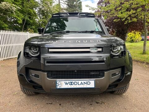 Land Rover Defender 3.0 D250 MHEV X-Dynamic HSE Auto 4WD Euro 6 (s/s) 5dr 11