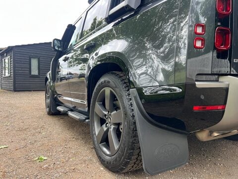 Land Rover Defender 3.0 D250 MHEV X-Dynamic HSE Auto 4WD Euro 6 (s/s) 5dr 18