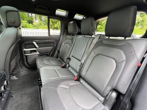 Land Rover Defender 3.0 D250 MHEV X-Dynamic HSE Auto 4WD Euro 6 (s/s) 5dr 42