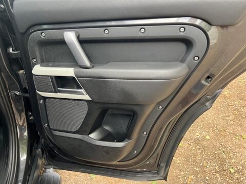 Land Rover Defender 3.0 D250 MHEV X-Dynamic HSE Auto 4WD Euro 6 (s/s) 5dr 49