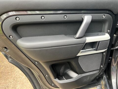 Land Rover Defender 3.0 D250 MHEV X-Dynamic HSE Auto 4WD Euro 6 (s/s) 5dr 50