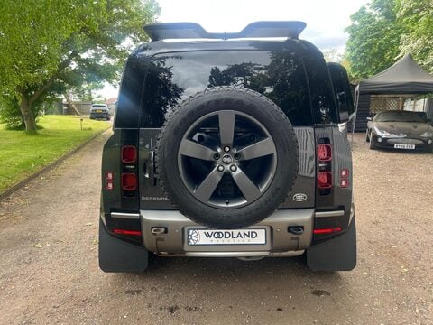 Land Rover Defender 3.0 D250 MHEV X-Dynamic HSE Auto 4WD Euro 6 (s/s) 5dr 52