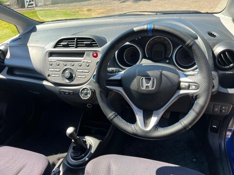 Honda Jazz I-VTEC SE 13