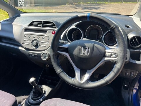 Honda Jazz I-VTEC SE 16