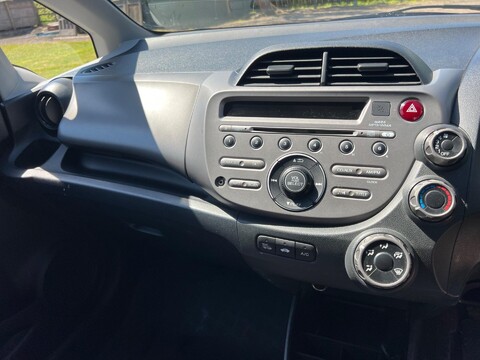 Honda Jazz I-VTEC SE 17