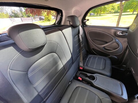 Smart Forfour EDITION BLACK T 24