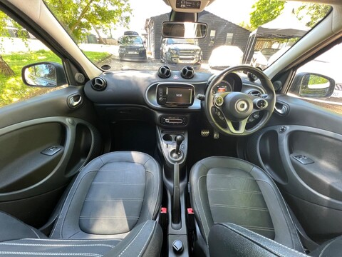 Smart Forfour EDITION BLACK T 17