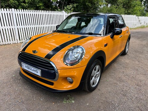 Mini Hatch COOPER D 5