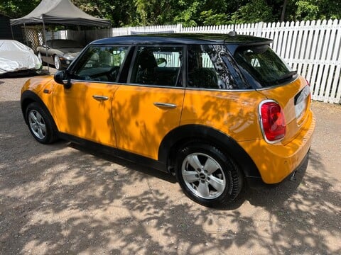 Mini Hatch COOPER D 6
