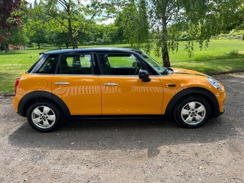 Mini Hatch COOPER D 13
