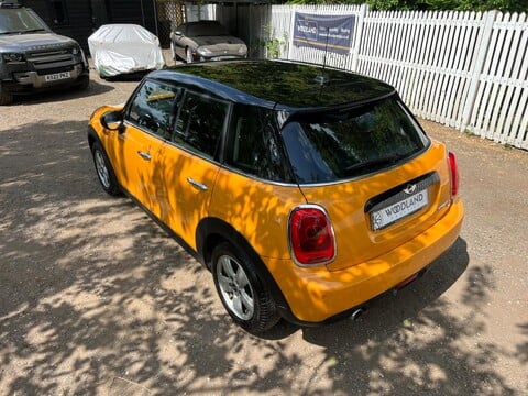 Mini Hatch COOPER D 15