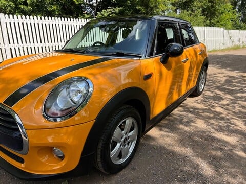 Mini Hatch COOPER D 16
