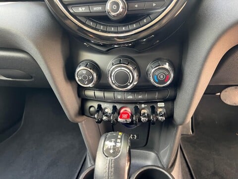 Mini Hatch COOPER D 24