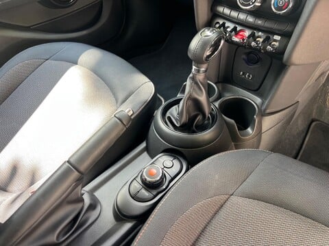 Mini Hatch COOPER D 26