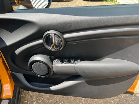 Mini Hatch COOPER D 31
