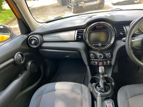 Mini Hatch COOPER D 33
