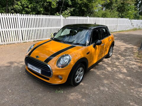 Mini Hatch COOPER D 40