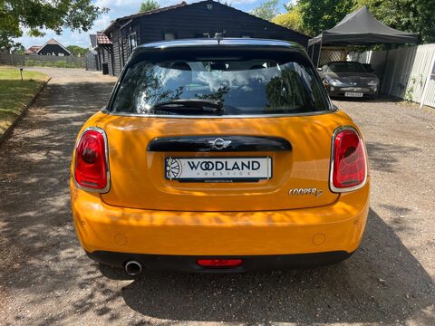 Mini Hatch COOPER D 16