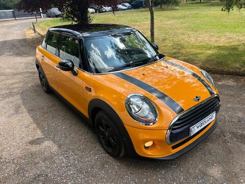 Mini Hatch COOPER D 7