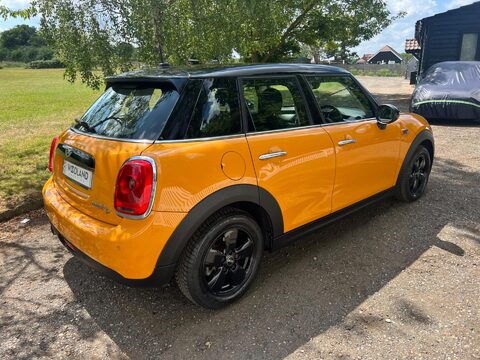 Mini Hatch COOPER D 19
