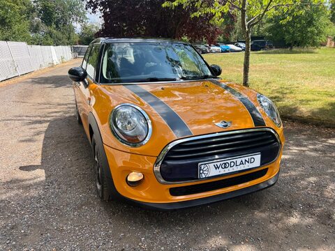Mini Hatch COOPER D 6