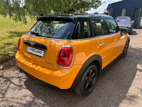 Mini Hatch COOPER D 20
