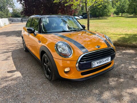 Mini Hatch COOPER D 5