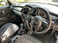 Mini Hatch COOPER D 22