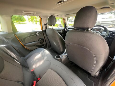Mini Hatch COOPER D 34