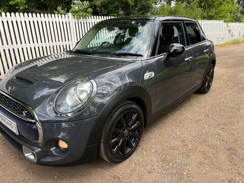 Mini Hatch COOPER SD 8