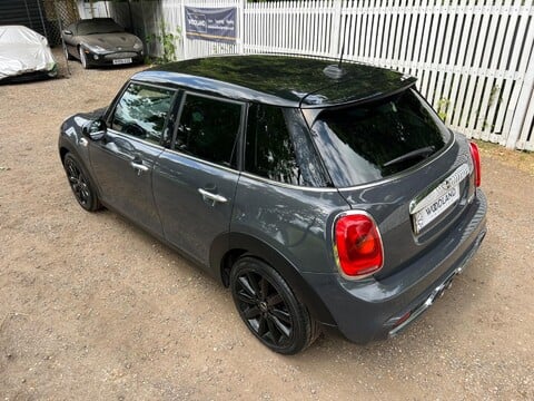 Mini Hatch COOPER SD 10