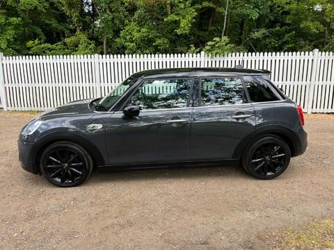 Mini Hatch COOPER SD 11