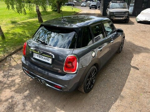 Mini Hatch COOPER SD 16