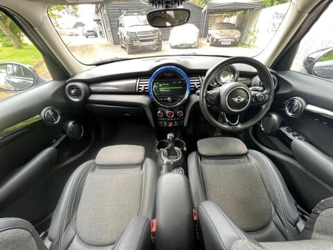 Mini Hatch COOPER SD 23