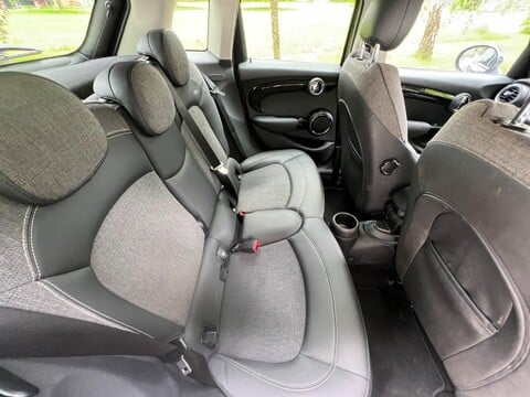 Mini Hatch COOPER SD 30