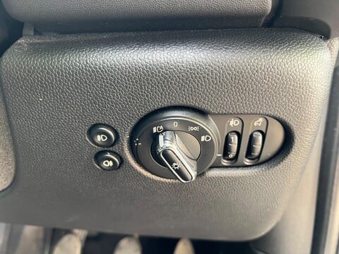 Mini Hatch COOPER SD 35