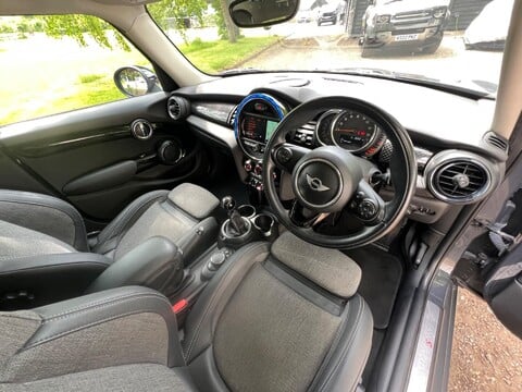 Mini Hatch COOPER SD 43