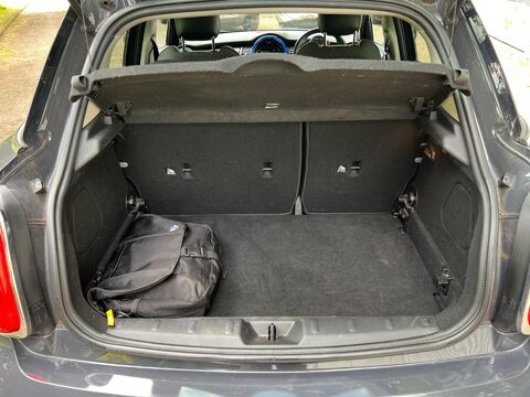 Mini Hatch COOPER SD 37
