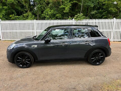 Mini Hatch COOPER SD 11