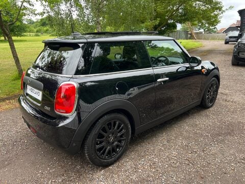 Mini Hatch ONE 20