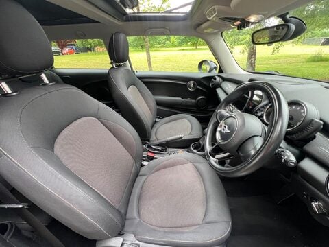 Mini Hatch ONE 33